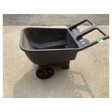 WHEELBARROW - LAWN & GARDEN