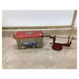 Simple efficient apple peeler