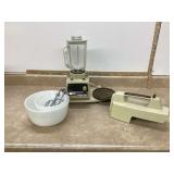 OSTER MIXER W BOWLS(WORKS) - APPLIANCES