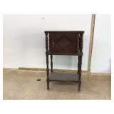 SMALL WOODEN HUMIDOR STAND