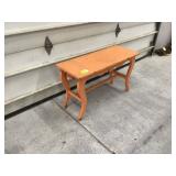 WOODEN BENCH