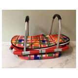 NEW HANDLED PICNIC BASKET NEW HANDLED PICNIC BASKET