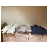 3 WOMEN’S COATS-SIZE L 3 WOMEN’S COATS-SIZE L