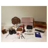 ASSORTED VINTAGE ITEMS - COLLECTIBLES ASSORTED VINTAGE ITEMS - COLLECTIBLES