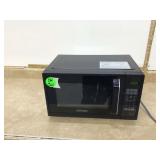 Functional Black and Decker microwave