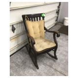 ANTIQUE ROCKING CHAIR(LOOSE ARM)