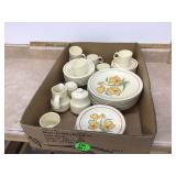 FLORAL STONEWARE DISHES