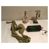 Assorted old home décor