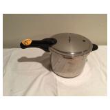 PRESSURE COOKER - KITCHEN   UTENSILS