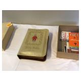 Vintage Pope Paul VI Bible with box