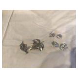 Old-fashioned jewelry pieces