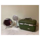 Vintage American Tourister cosmetic case with travel items and 2 mirrors Vintage American Tourister cosmetic case with travel items and 2 mirrors