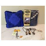 Cat-themed home decor items Cat-themed home decor items