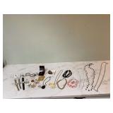 Old unique exquisite jewelry pieces Old unique exquisite jewelry pieces