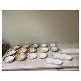 Set of baking dishes and bowls Set of baking dishes and bowls