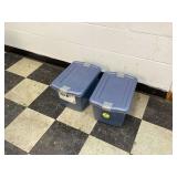 Durable storage containers Durable storage containers