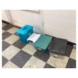 Different size storage tote 2-3 gallon 6-1 Different size storage tote 2-3 gallon 6-1