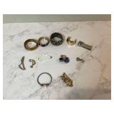 Various faux jewelry pieces Various faux jewelry pieces