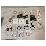 New variety of fashion jewelry pieces New variety of fashion jewelry pieces