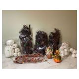 NEW PUMPKINS AND ARTIFICIAL PLANTS NEW PUMPKINS AND ARTIFICIAL PLANTS