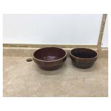 2 VINTAGE STONEWARE MIXING BOWLS 2 VINTAGE STONEWARE MIXING BOWLS