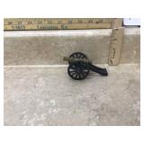 Compact cannon made of cast iron and brass Compact cannon made of cast iron and brass