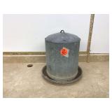 LARGE GALVANIZED CHICKEN FEEDER - FARM LARGE GALVANIZED CHICKEN FEEDER - FARM