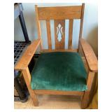 ANTIQUE OAK CHAIR