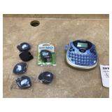 Handheld label maker