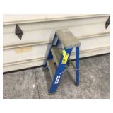 Heavy-duty 27 step stool