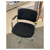 MID CENTURY MODERN FURNITURE - CHAIR MID CENTURY MODERN FURNITURE - CHAIR