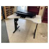 MID CENTURY MODERN FURNITURE - DESK MID CENTURY MODERN FURNITURE - DESK