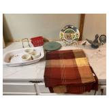 Cookware bakeware serving dishes collectible plate and lin Cookware bakeware serving dishes collectible plate and lin