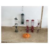 1 Tube feeder2 Suet feeder3 Platform feeder