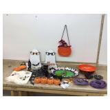HALLOWEEN DISHES AND DECORATIONS