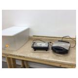 Portable sandwich and waffle maker