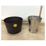 Insulated buckets for chilling wine beverages