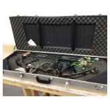 HOYT XT2000 WITH ARROWS AND CASE