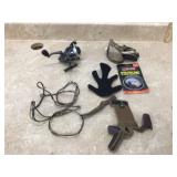 FISH REEL PEEP SIGHT AND BOW GLOVES