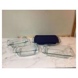Set of 4 Pyrex glass baking pans