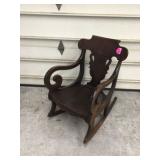 ANTIQUE ROCKING CHAIR