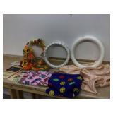 ASSORTED CRAFT ITEMS - ARTS & CRAFTS