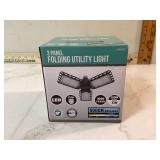 Vintage-inspired 3-panel folding utility light - Mid Century Modern design