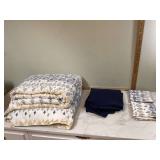 Multicolored queen comforter set