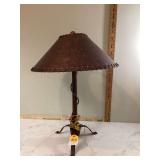 MID CENTURY MODERN METAL TABLE LAMP (28 T