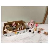 ASSORTED PIG FIGURINES - FIGURINES