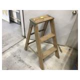 32 3-STEP STEP LADDER - TOOLS