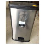 STAINLESS TRASH CAN - HOUSEHOLD MISC
