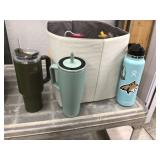 Folding storage bin with mugs