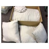 Bedding set - comforter 2 standard pillowcases 3